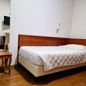 Hotel La, Calenzano